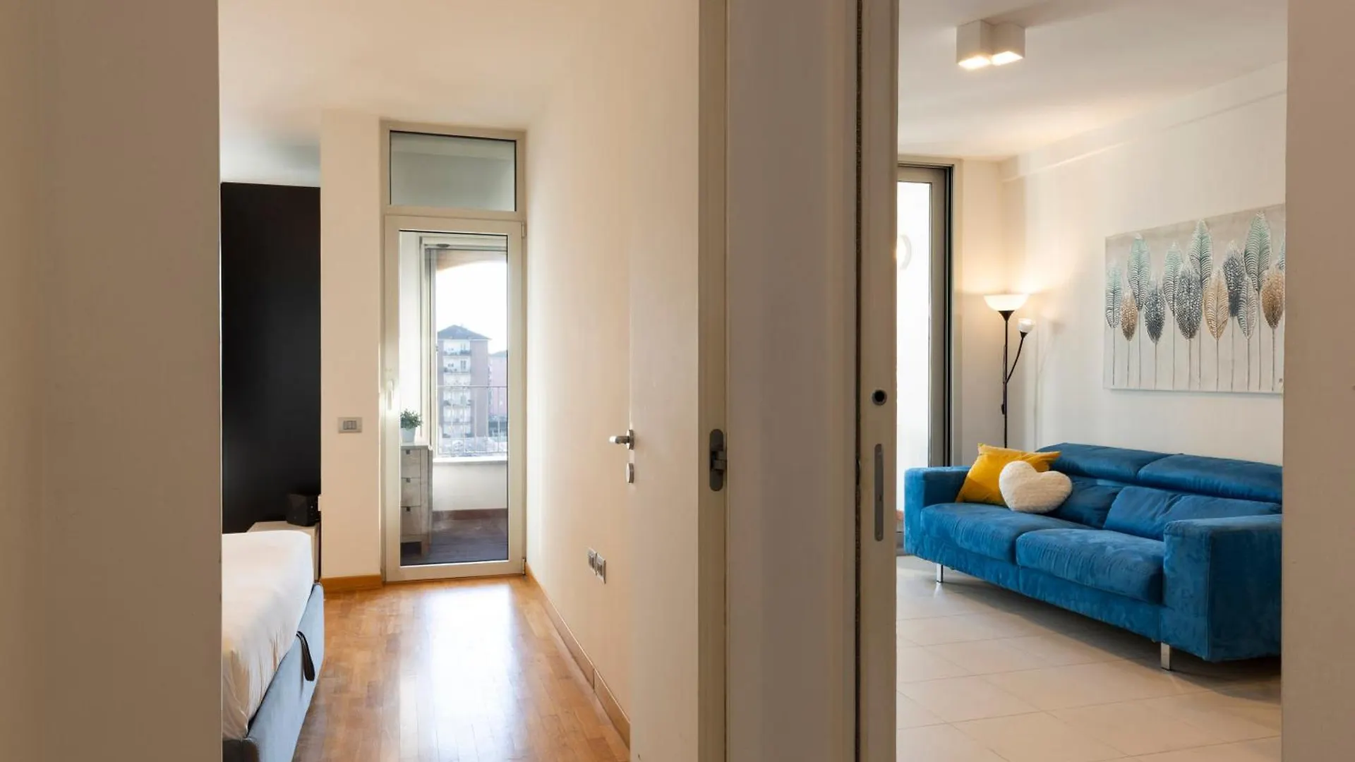 Apartment Hangar Home - Bicocca Area Milan