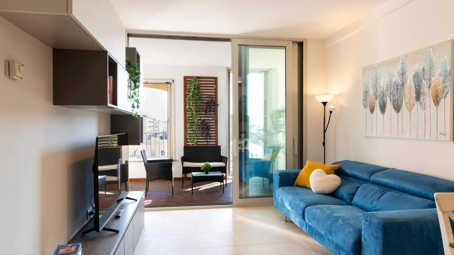 Apartment Hangar Home - Bicocca Area Milan